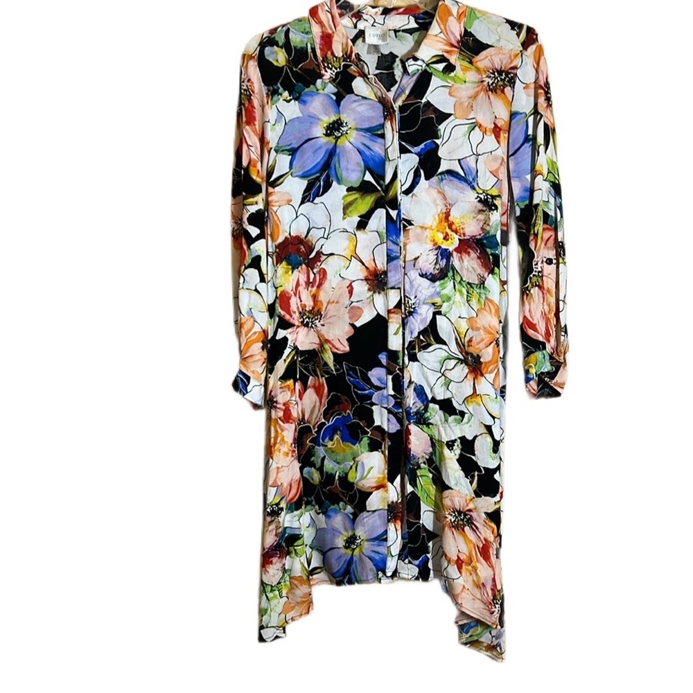 Beautiful colors, long shirt perfect for fall size M